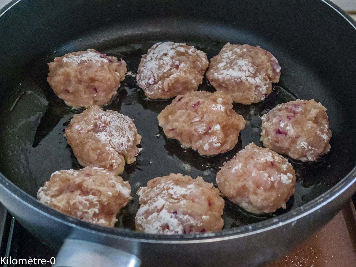 Photo de recette de boulettes de poulet, facile, légères, rapides, bio de Kilomètre-0, blog de cuisine réalisée à partir de produits locaux et issus de circuits courts