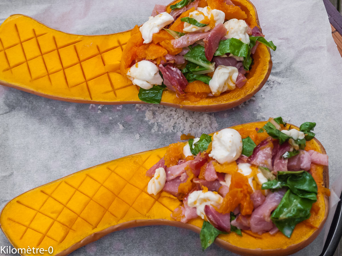 Photo de recette de butternut farcie, courge, automne, bio, bacon, mozzarella de Kilomètre-0, blog de cuisine réalisée à partir de produits locaux et issus de circuits courts