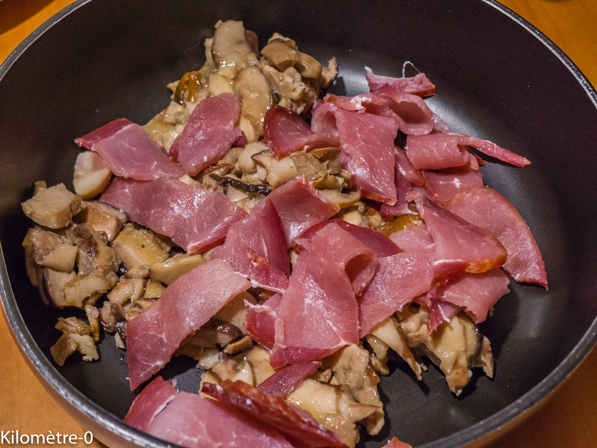 Photo de recette de cèpes, bacon de Kilomètre-0, blog de cuisine réalisée à partir de produits locaux et issus de circuits courts