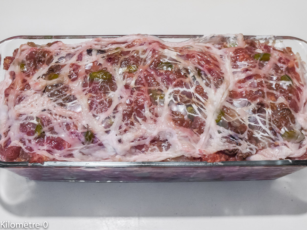 Photo de recette de terrine de porc maison, pâté, pistache, foies de volaille, Kilomètre-0, blog de cuisine réalisée à partir de produits locaux et issus de circuits courts