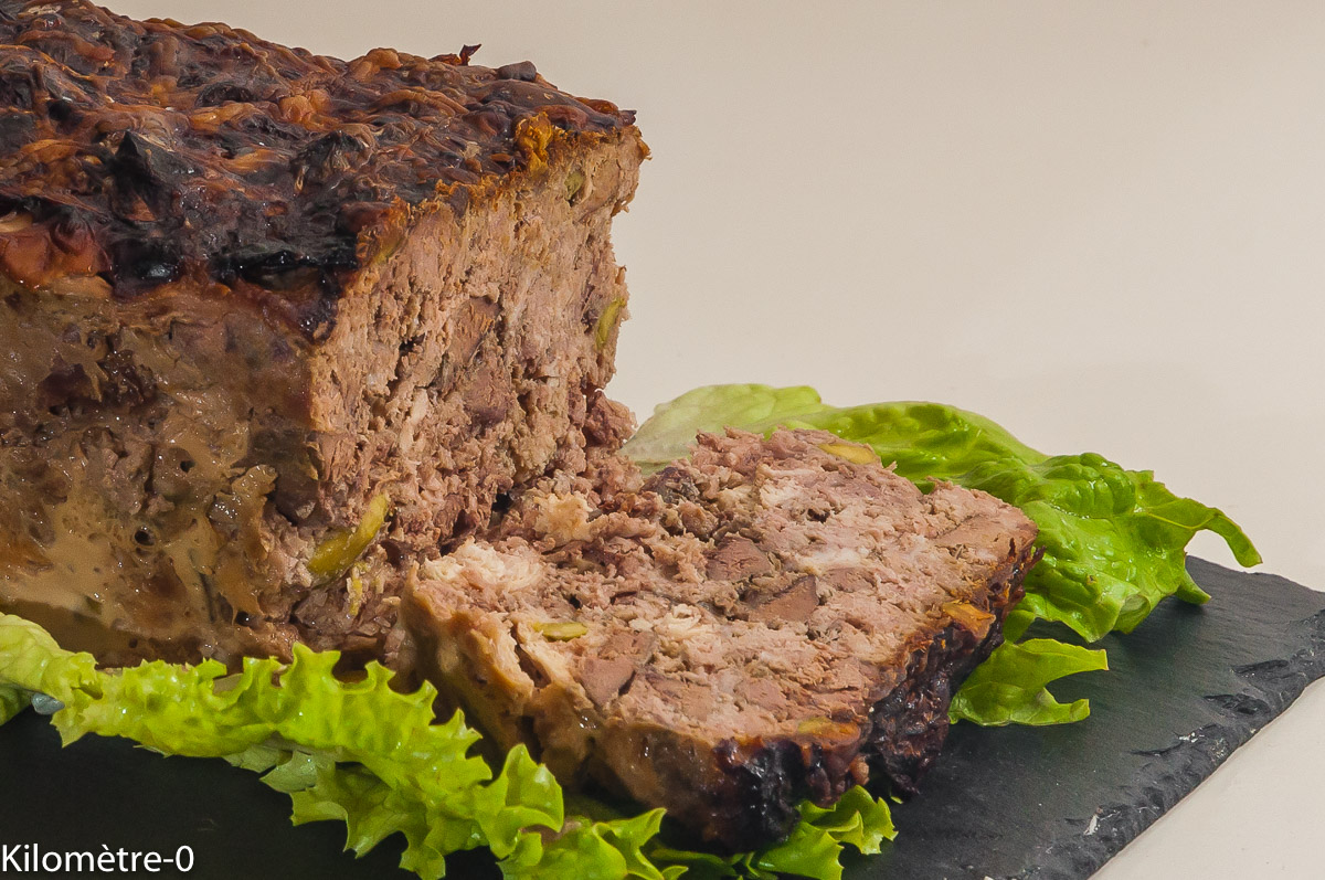 Photo de recette de pâté maison facile, pistache, campagne, porc, Kilomètre-0, blog de cuisine réalisée à partir de produits locaux et issus de circuits courts
