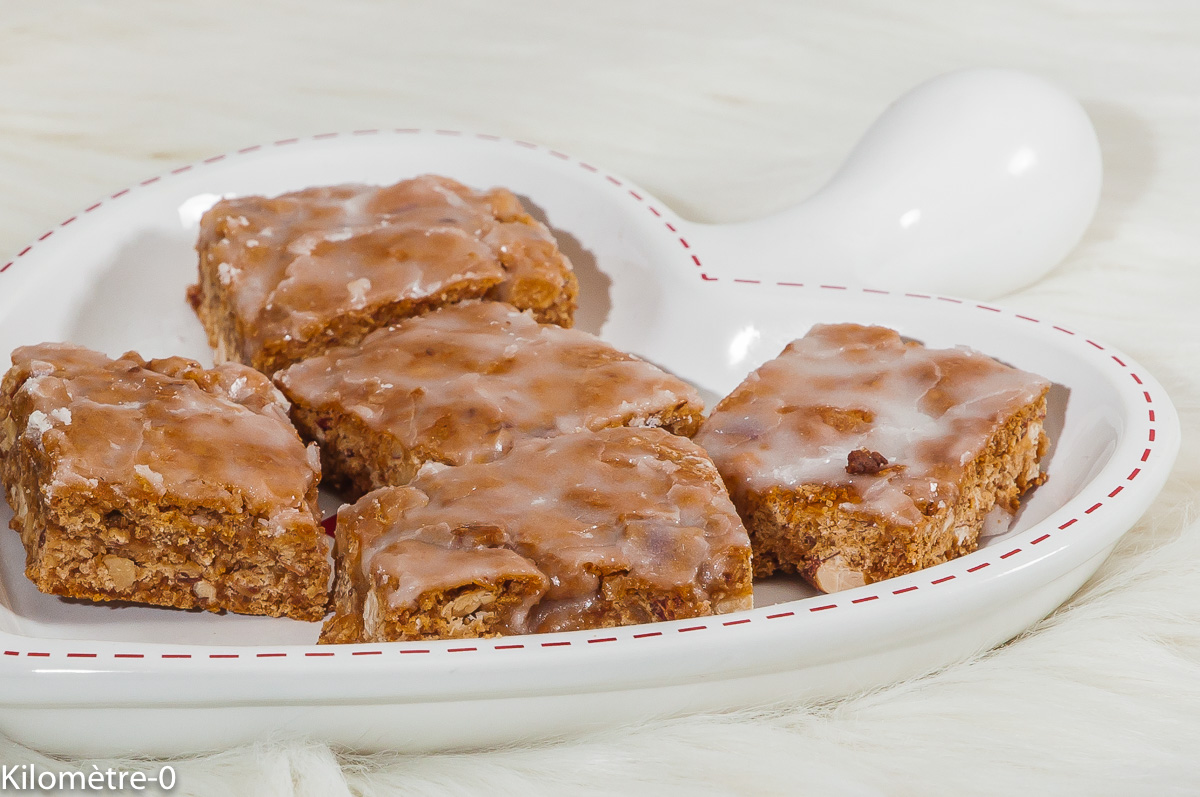 Photo de recette de bouchées, Noël suisse, Bâle, leckerlis, leckerli, amandes, petits gâteaux, de Kilomètre-0, blog de cuisine réalisée à partir de produits locaux et issus de circuits courts