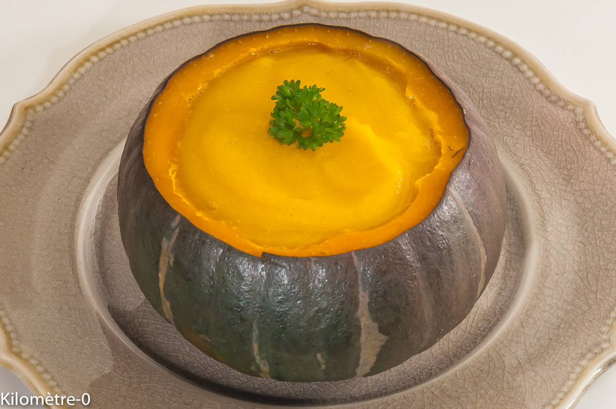 Photo de recette de soupe potiron doux vert d'hokkaido, radis japonais rose, potage, velouté, bio, four vapeur, Kilomètre-0, blog de cuisine réalisée à partir de produits locaux et issus de circuits courts