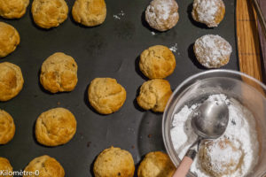 Photo de recette de kourabiede, gâteaux grecs, Grèce, cuisine grecque, dessert, biscuits, bio de Kilomètre-0, blog de cuisine réalisée à partir de produits locaux et issus de circuits courts