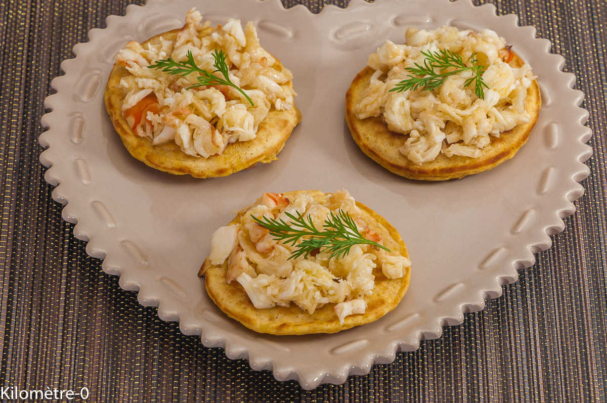 Photo d'apéro de Noël facile, rapide, léger, healthy, langouste, blinis, blini, crêpe, recette de Kilomètre-0, blog de cuisine réalisée à partir de produits locaux et issus de circuits courts