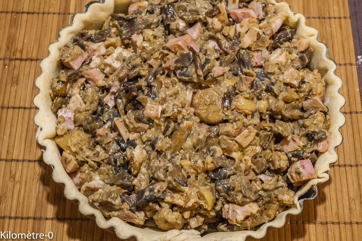 Photo de recette de gouline d'automne, chmaignons, tourte, cèpes, jambon, rillauds, plat angevin, Kilomètre-0, blog de cuisine réalisée à partir de produits locaux et issus de circuits courts