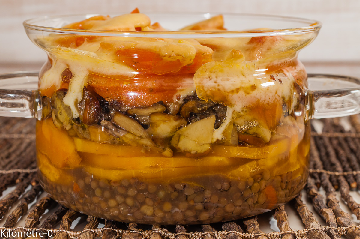 Photo de recette de gratin de légumes d'automne aux champignons, patates doeuces, butternut, cèpes, lentilles, végétarienne, bio, facile, healthy, automne, Kilomètre-0, blog de cuisine réalisée à partir de produits locaux et issus de circuits courts