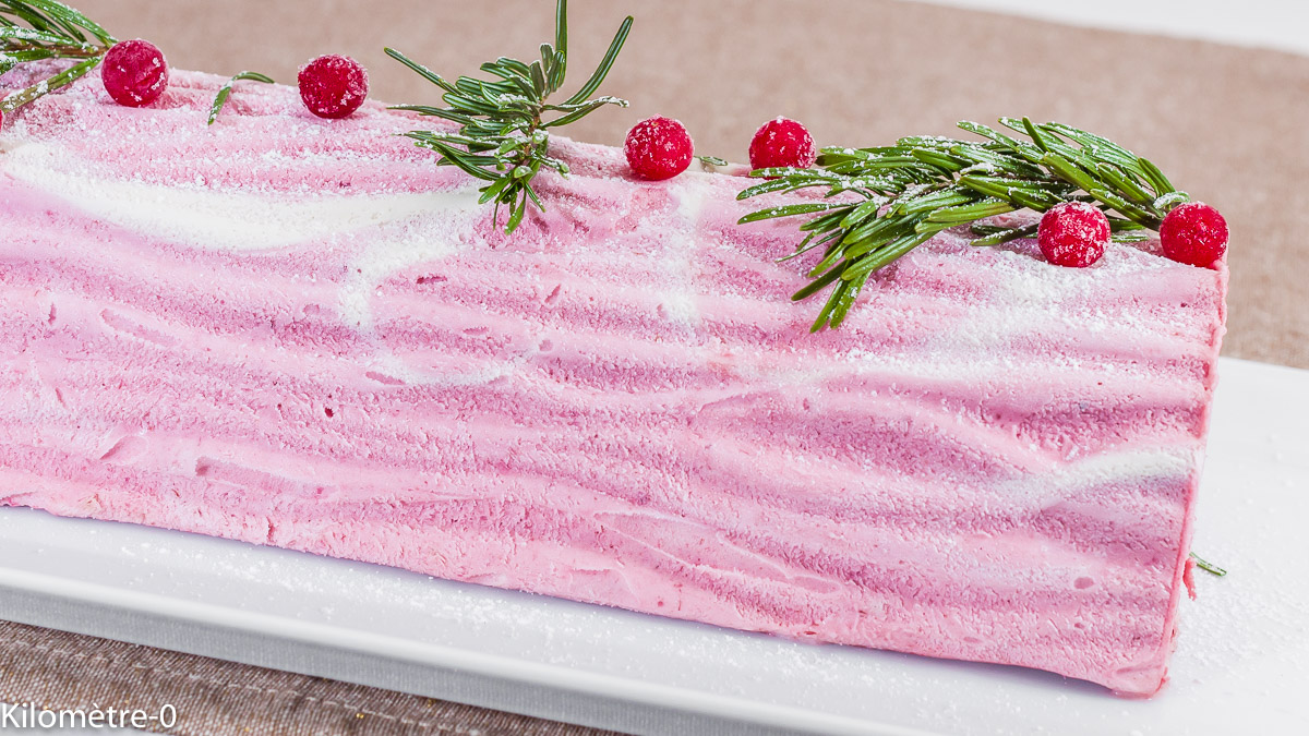 Photo de recette de glace italienne, semifreddo, facile, rapide, fruits rouges, framboises, parfait, dessert, Italie, Noël, Kilomètre-0, blog de cuisine réalisée à partir de produits locaux et issus de circuits courts