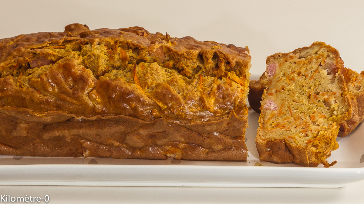 Photo de recette de cake salé facile, rapide, bio, léger de Kilomètre-0, blog de cuisine réalisée à partir de produits de saison et issus de circuits courts