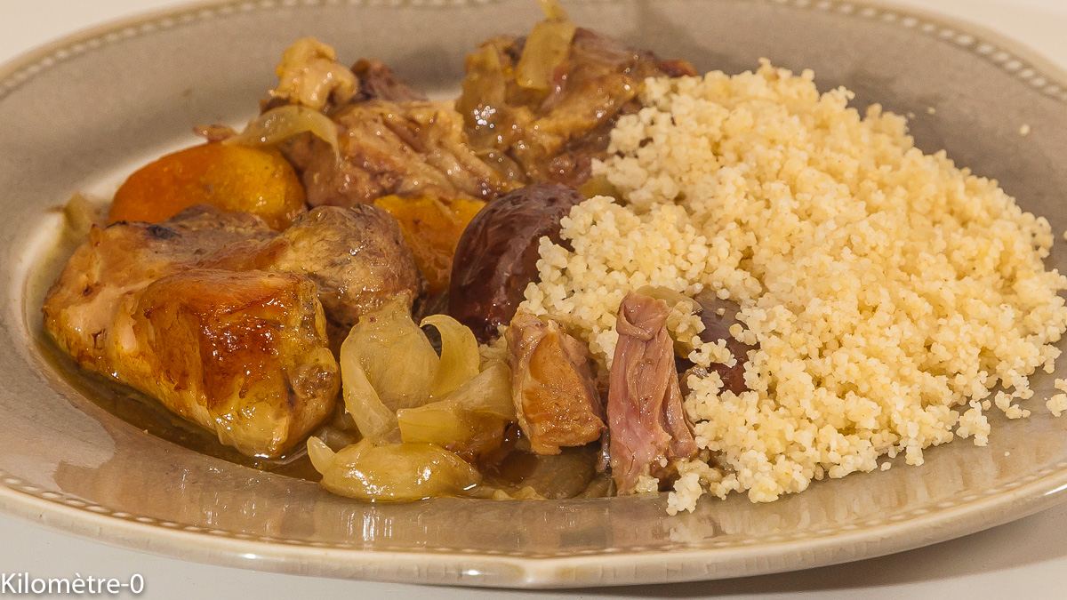 Photo de recette de palette de porc facile, aux fruits secs, sucré salé, facile, moelleuse, cuisson au four, basse température de Kilomètre-0, blog de cuisine réalisée à partir de produits de saison et issus de circuits courts