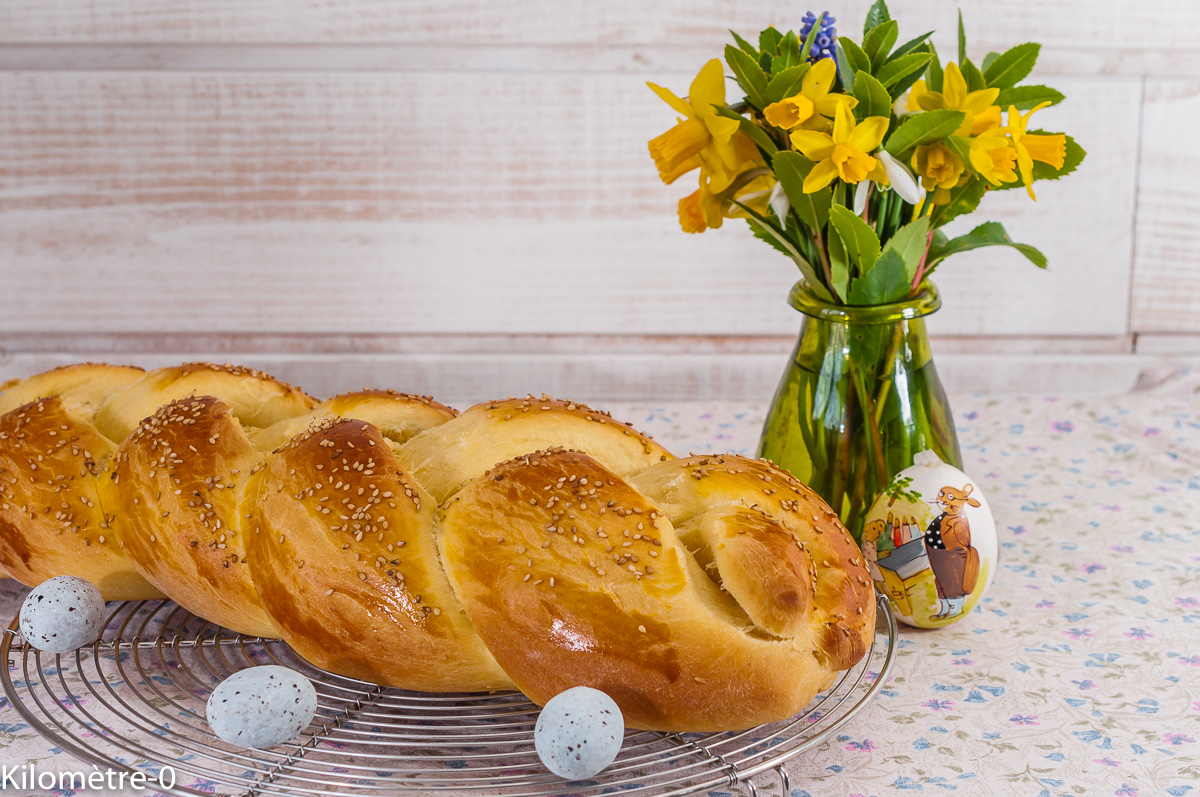 Photo de recette de Ttcheurek, brioche de Pâques arménienne, facile, healthy, légère, goûter, Arménie de Kilomètre-0, blog de cuisine réalisée à partir de produits de saison et issus de circuits courts Kilomètre-0, blog de cuisine réalisée à partir de produits de saison et issus de circuits courts