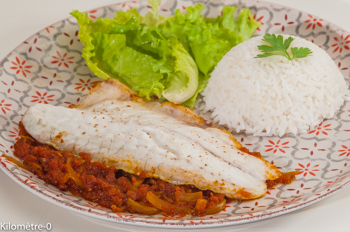 Photo de recette de poisson, Bangladesh, cuisine asiatiqeu,  sauce épicée, facile, bar, rapide, tomates,  Kilomètre-0, blog de cuisine réalisée à partir de produits de saison et issus de circuits courts