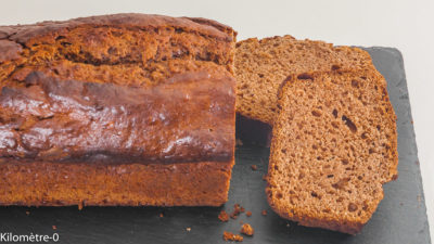 Photo de gâteau du matin, cake très facile, dessert, petit déjeuner, goûter, rapide, confiture, bio, recette de Kilomètre-0, blog de cuisine réalisée à partir de produits de saison et issus de circuits courts