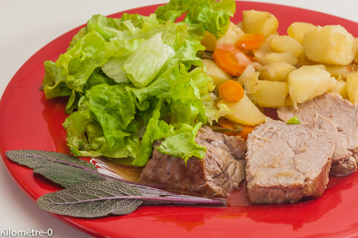 Photo de recette facile, biio de rôt de porc à la sauge et pommes de terre nouvellesde Kilomètre-0, blog de cuisine réalisée à partir de produits de saison et issus de circuits courts
