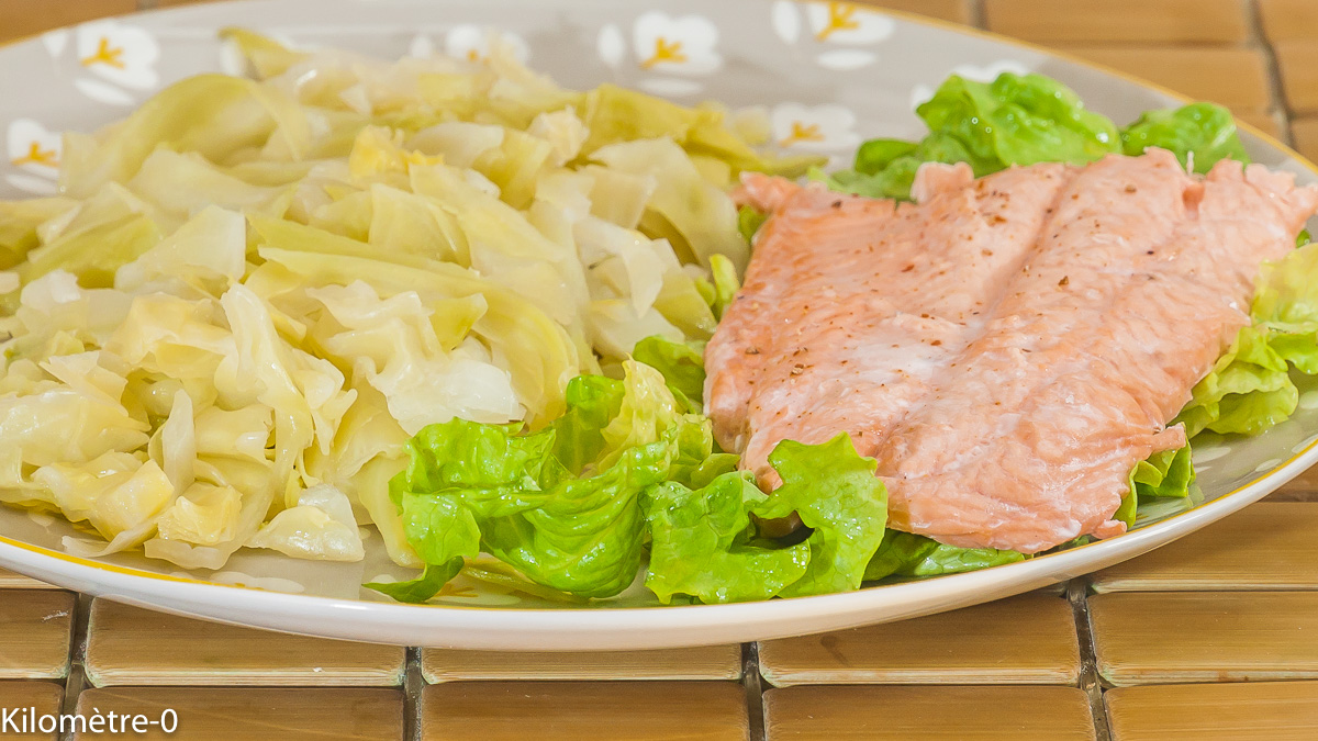 Photo de recette de saumon au chou facile, rapide, four vapeur, Kilomètre-0, blog de cuisine réalisée à partir de produits de saison et issus de circuits courts