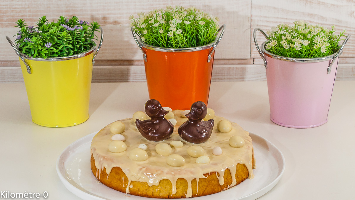 Photo de recette de dessert au citron, glaçage, gâteau facile, Pâques, chocolat de Kilomètre-0, blog de cuisine réalisée à partir de produits de saison et issus de circuits courts
