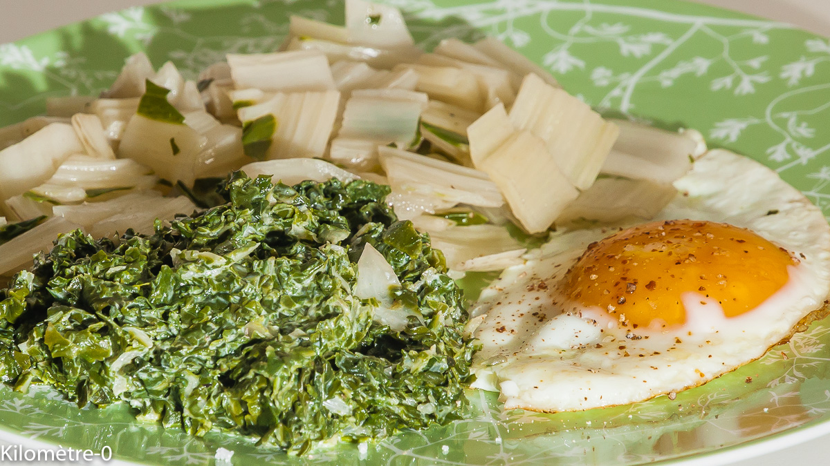 Photo de recette de blettes, cardes, poirées, légumes, printemps, végétarien, oeuf, de Kilomètre-0, blog de cuisine réalisée à partir de produits de saison et issus de circuits courts