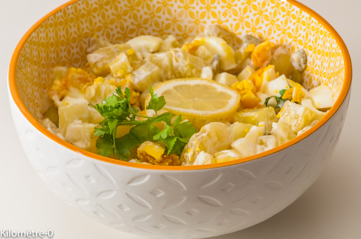 Photo de recette africaine, ivoirienne, pomme de terre, oeufs, salade, légère, facile, de de Kilomètre-0, blog de cuisine réalisée à partir de produits de saison et issus de circuits courts
