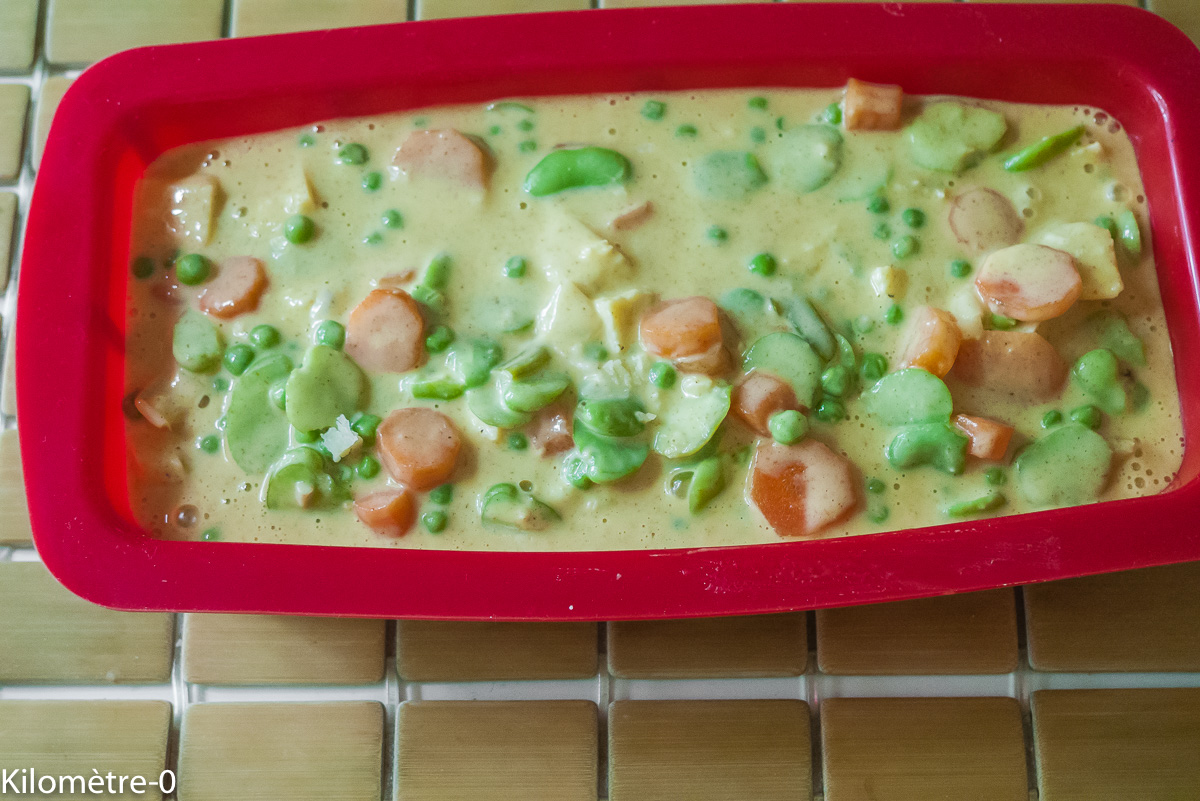 Photo de recette de cake printanier, légumes, végétarien, healthy, petits pois, carottes, fèves, de Kilomètre-0, blog de cuisine réalisée à partir de produits de saison et issus de circuits courts