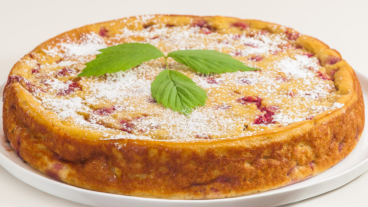 Photo de recette de gâteau du matin au pain, facile, économique, anti gaspi, framboises, fruits rouges, pain, facile, bio de Kilomètre-0, blog de cuisine réalisée à partir de produits de saison et issus de circuits courts