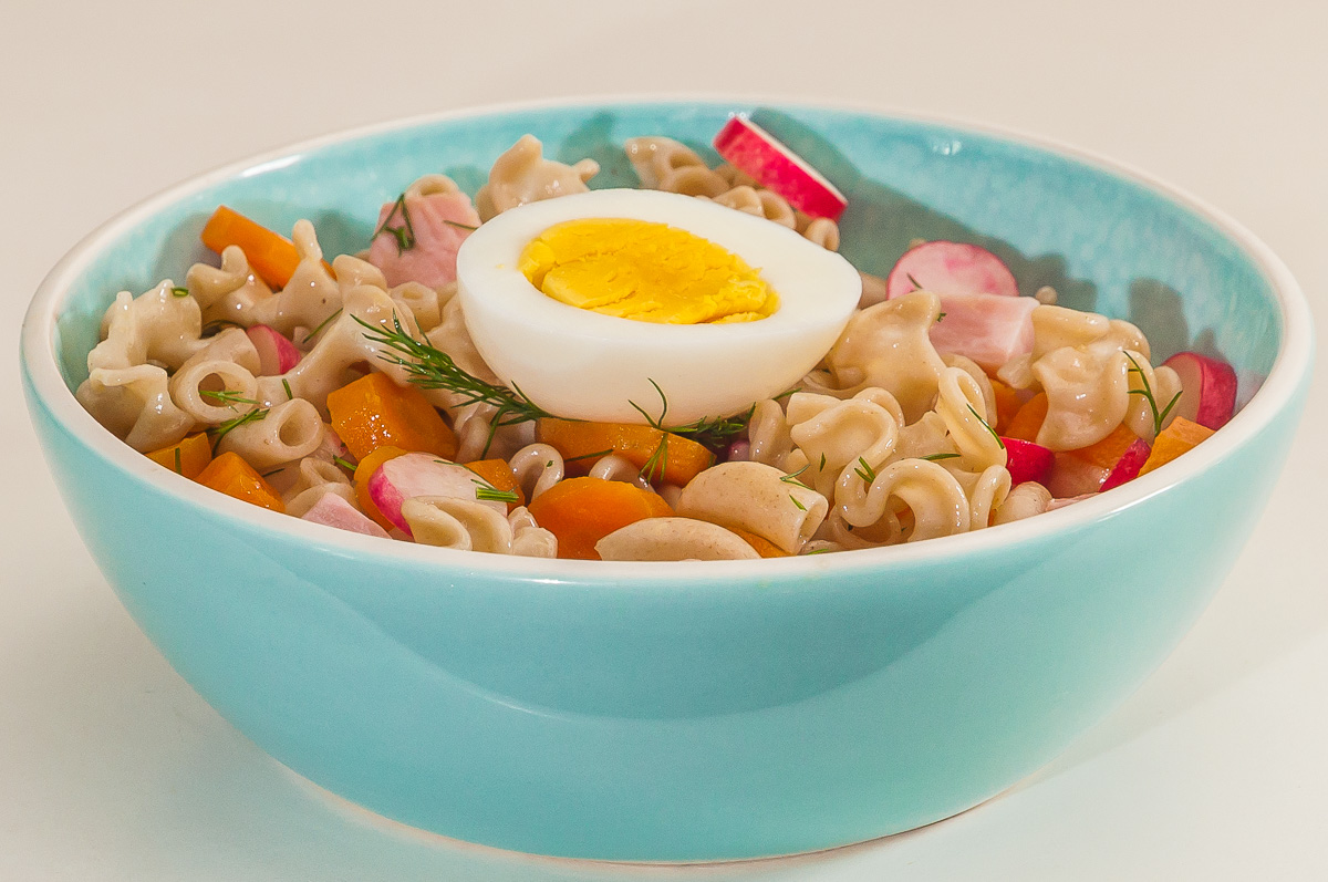 Salade De Pates Au Jambon œufs Carottes Et Radis Kilometre 0