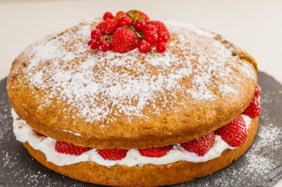 Photo de recette de  gâteau facile, léger, rapide, fraises, printemps, fruits rouges, bio, amandes, ricotta, Kilomètre-0, blog de cuisine réalisée à partir de produits de saison et issus de circuits courts