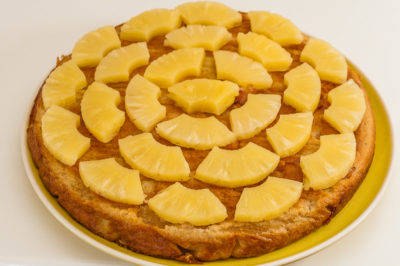 Photo de recette de Gâteau au lait et ananas, cuisine africaine, dessert, fruits exotiques, facile, rapide, laitage, lait, Kilomètre-0, blog de cuisine réalisée à partir de produits de saison et issus de circuits courts