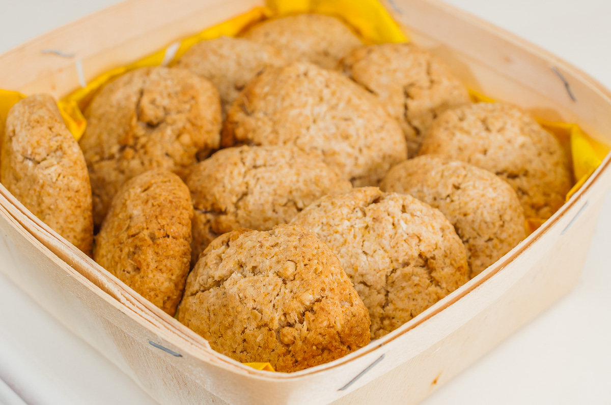 Photo de recette dePhoto de recette de Anzac cookies (Îles Salomon) - Biscuits avoine et noix de coco, facile, muesli, rapide, énergétique, biscuits, cake, de Kilomètre-0, blog de cuisine réalisée à partir de produits de saison et issus de circuits courts Kilomètre-0, blog de cuisine réalisée à partir de produits de saison et issus de circuits courts