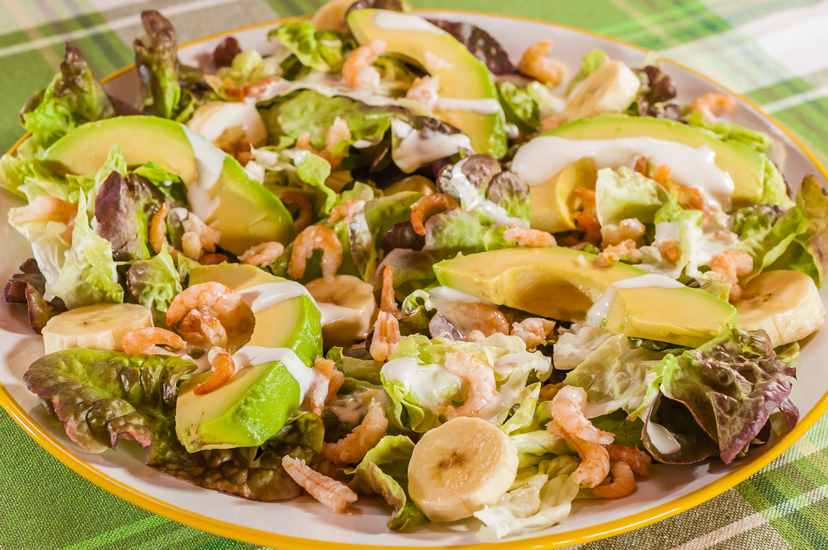 Photo de recette de salade facile du Vanuatu, îles, fruits, légumes, crevettes, lait de coco, sauce coco, été, fraiche Kilomètre-0, blog de cuisine réalisée à partir de produits de saison et issus de circuits courts