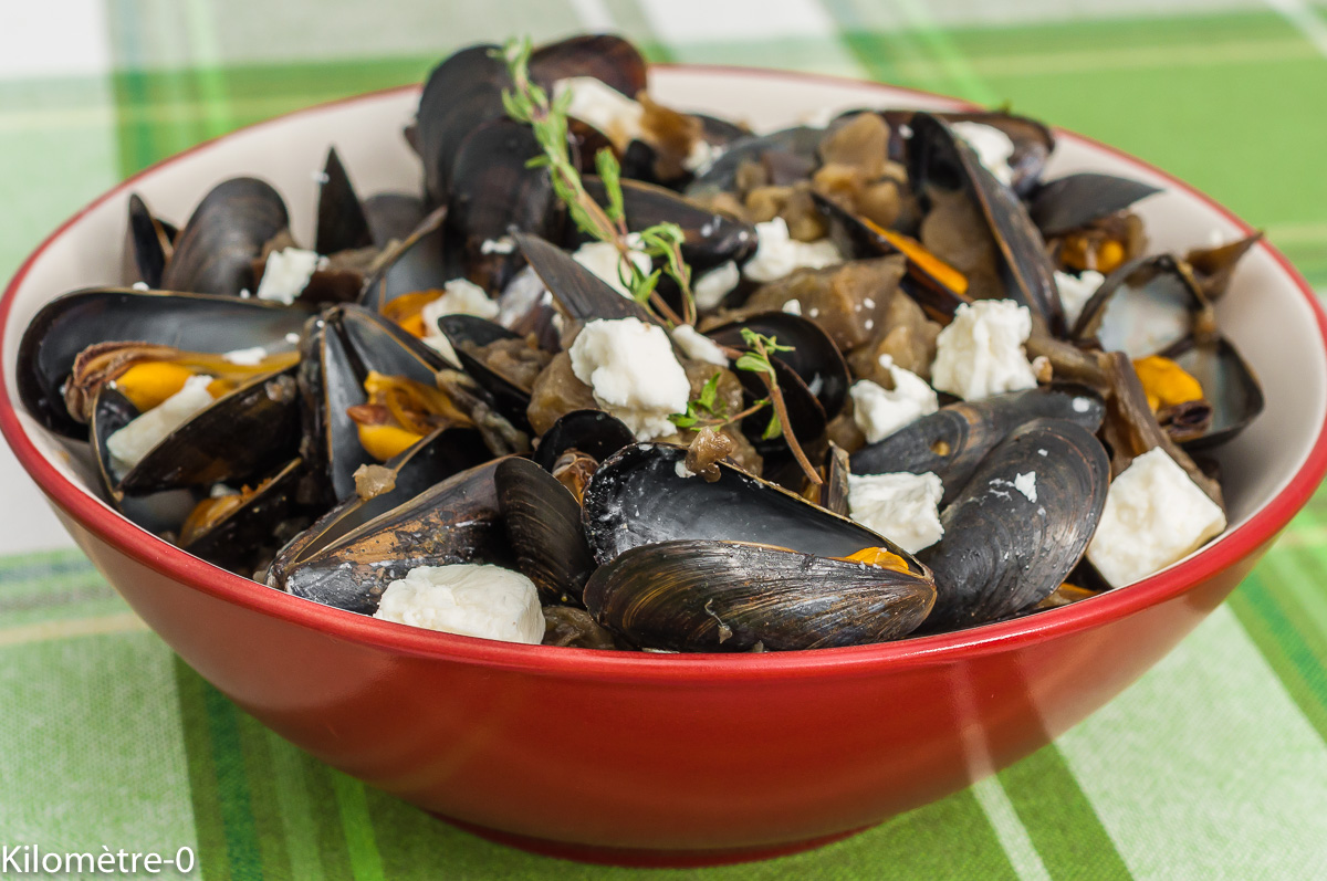 Photo de recette de moules facile, légumes, aubergine, cumin, fêta, fromage, facile, rapide, de Kilomètre-0, blog de cuisine réalisée à partir de produits de saison et issus de circuits courts