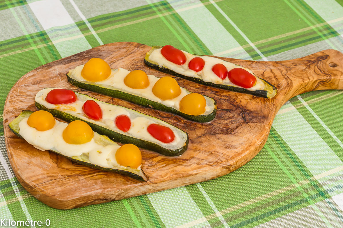 Photo de recette d'apéro facile, courgette, tomates cerises, végétarien, santé, été, healthy, végé, Kilomètre-0, blog de cuisine réalisée à partir de produits de saison et issus de circuits courts