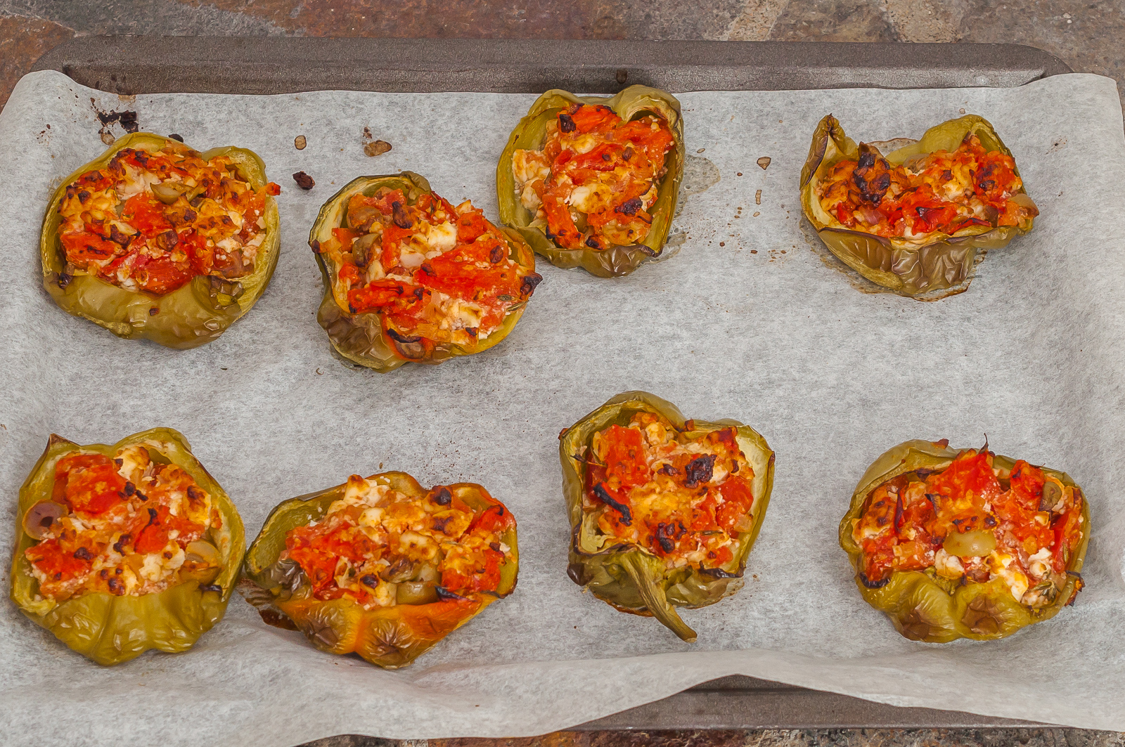 Photo de recette végétarienne, croate, Croatie, facile, légère, légumes, été, poivrons, bio, fêta, légumes grillés, légumes farcis, de Kilomètre-0, blog de cuisine réalisée à partir de produits de saison et issus de circuits courts