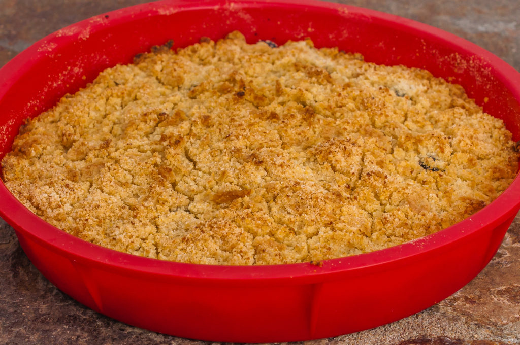 Photo de recette de crumble aux mûres facile, bio, léger,  Kilomètre-0, blog de cuisine réalisée à partir de produits de saison et issus de circuits courts