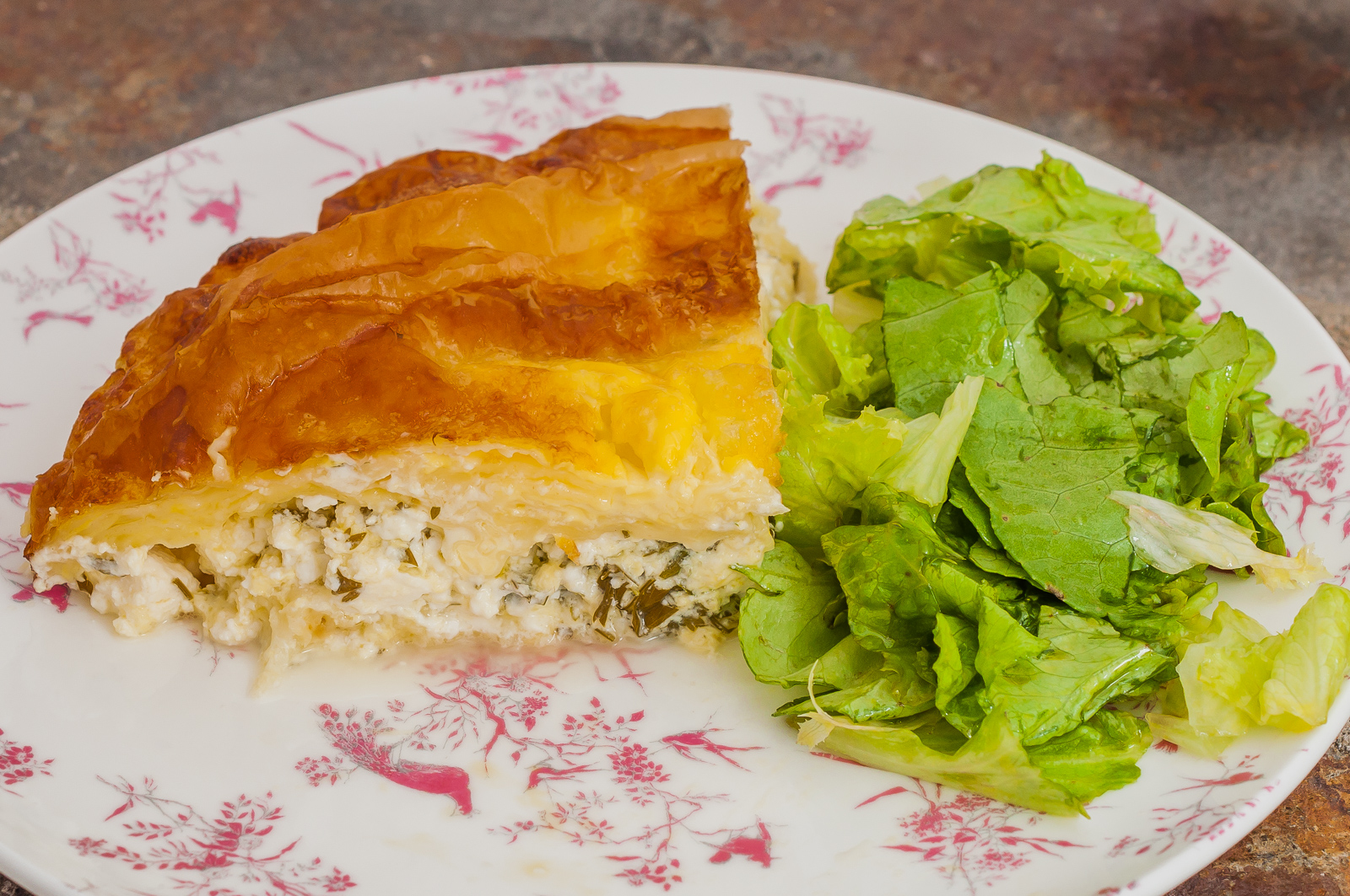 Photo de recette arméenienne, sou beureuk, filo, fêta, fromage, fines herbes, persil, bio, végétarien, healthy, de de Kilomètre-0, blog de cuisine réalisée à partir de produits de saison et issus de circuits courts