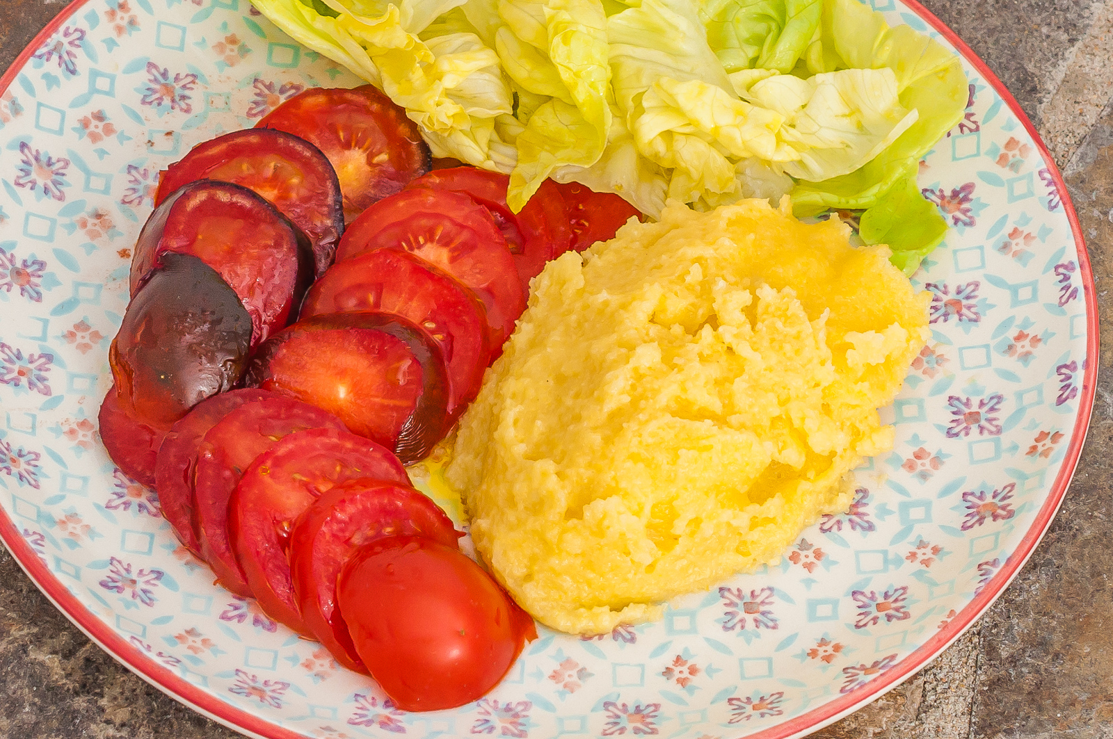 Photo de recette africaine, végé, rapide, Zambie, tomates, facile, bio de de Kilomètre-0, blog de cuisine réalisée à partir de produits de saison et issus de circuits courts