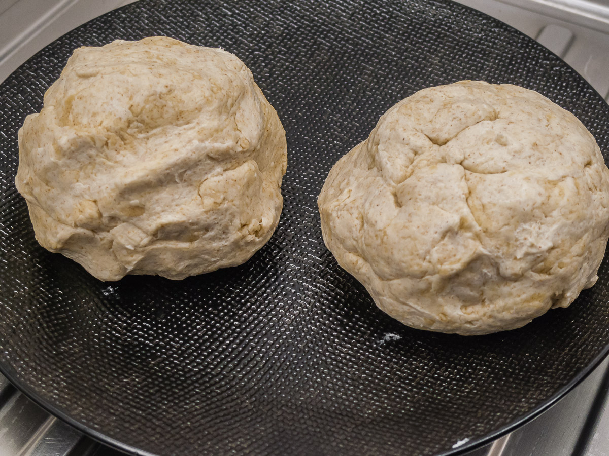 Photo de recette de pâtes brisées croustillantes, bio, légères de Kilomètre-0, blog de cuisine réalisée à partir de produits de saison et issus de circuits courts