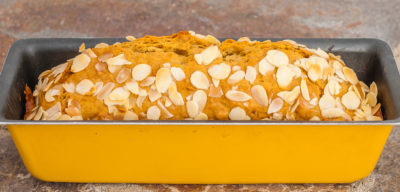 Photo de recette des îles Fidji, gâteau, dessert, plat, cuisine fidjienne, cuisine des îles, recette du monde, cake, miel, amandes, healthy, gâteau du matin, Kilomètre-0, blog de cuisine réalisée à partir de produits de saison et issus de circuits courts