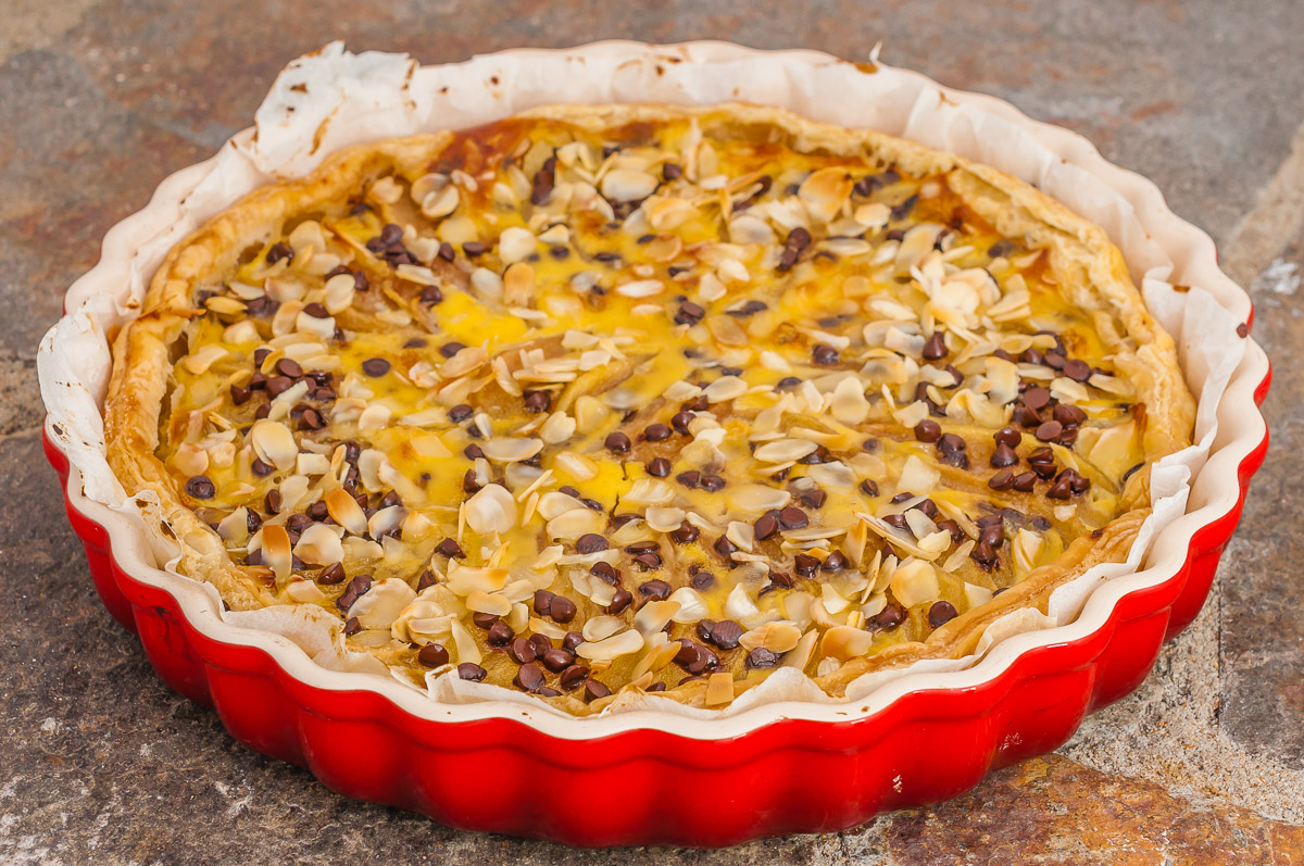 Photo de recette de tarte facile et rapide, fruits d'automne, poire conférence, Kilomètre-0, blog de cuisine réalisée à partir de produits de saison et issus de circuits courts