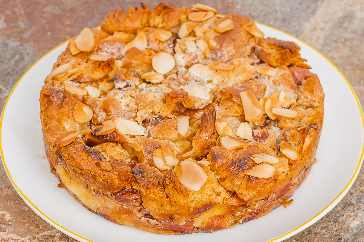 Photo de recette de dessert, gâteau, umm Ali, pudding du Qatar, Qatar, cuisine du monde, facile, amandes, de Kilomètre-0, blog de cuisine réalisée à partir de produits de saison et issus de circuits courts