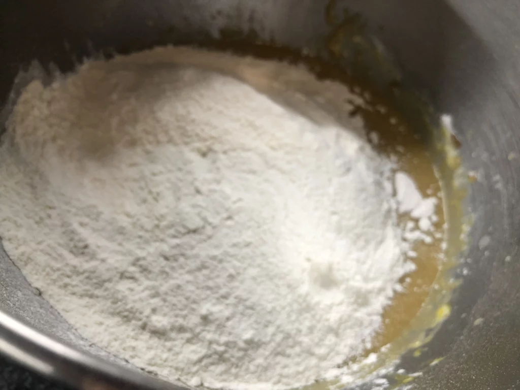 Gâteau du matin aux poires entières et à la crème de marron - Étape 4