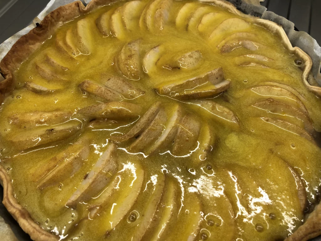 Tarte aux poires sur crème de châtaignes et croustillant d&rsquo;amandes - Étape 8