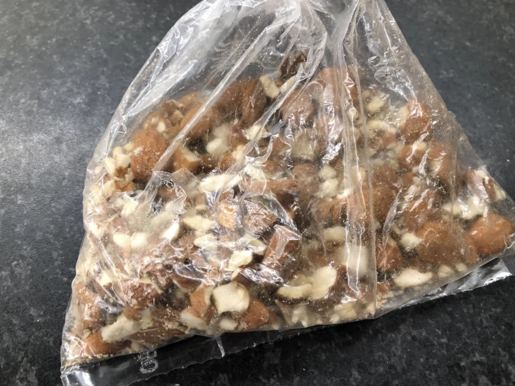 Tarte aux poires sur crème de châtaignes et croustillant d&rsquo;amandes - Étape 6