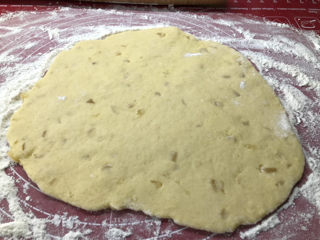 Banfora, biscuits à l’ananas cuits à la poêle du Burkina Faso - Étape 6