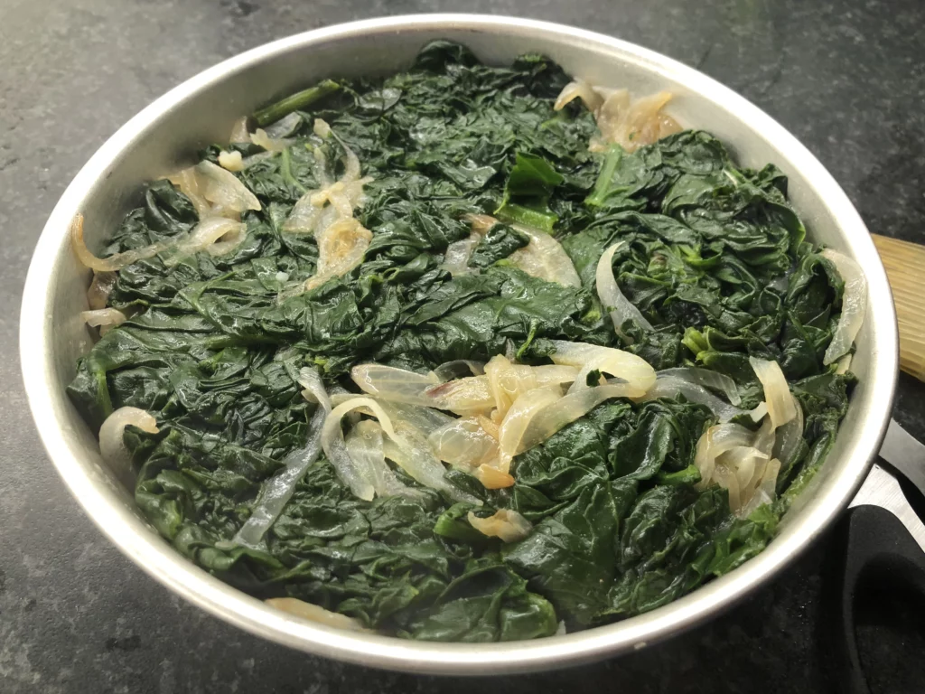 Gâteau de pommes de terre aux épinards , recette albanaise - Étape 6