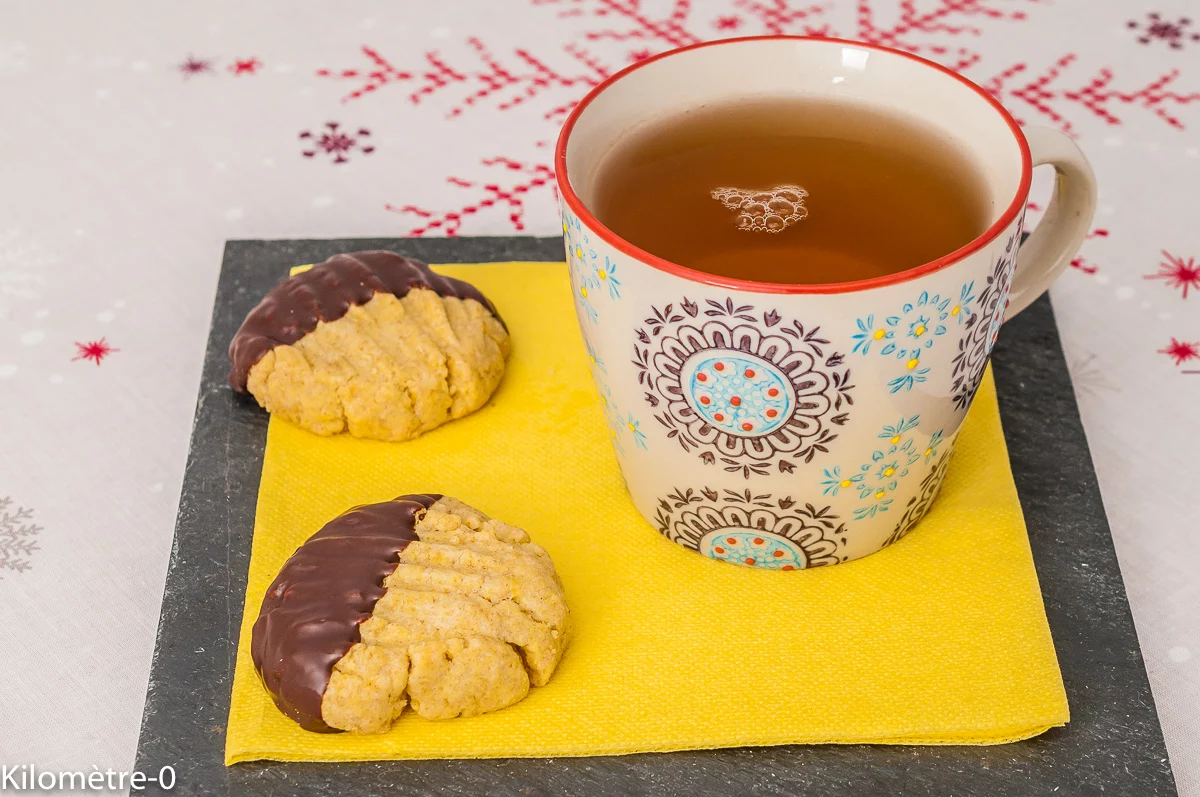 Photo de recette de biscuits pattes de chat, petits gâteaux, chocolat, sablés, facile, rapide, maison, bio, healthy, Kilomètre-0, blog de cuisine réalisée à partir de produits de saison et issus de circuits courts