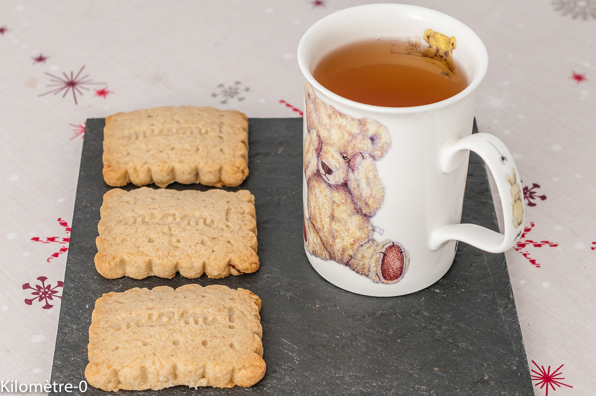 Photo de recette de biscuits marocains aux dattes, facile, bio, rapide, facile, gâteaux fourrés, gâteaux secs, Kilomètre-0, blog de cuisine réalisée à partir de produits de saison et issus de circuits courts