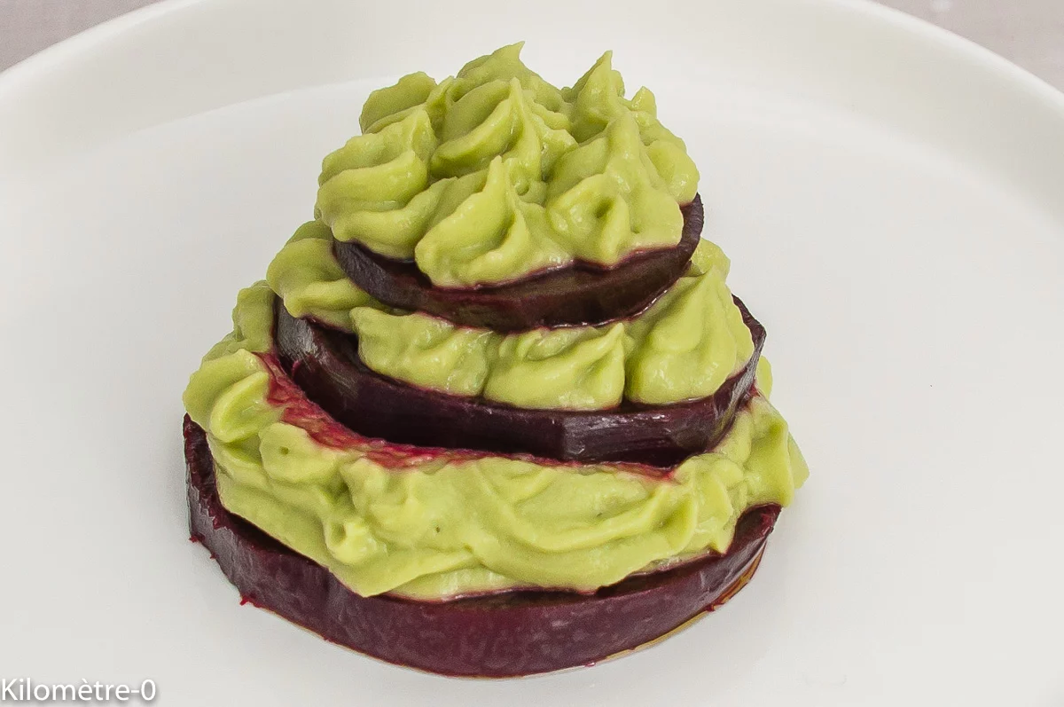 Photo de recette de sapin, betterave, avocat, citron, légumes, végétarienne, healthy, Noël, bio, facile, rapide, de Kilomètre-0, blog de cuisine réalisée à partir de produits de saison et issus de circuits courts