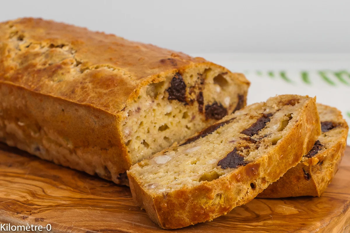 Photo de recette de cake salé, apéro, pruneaux, châtaignes, marron, comté, facile, rapide, végétarien, healthy, bio de Kilomètre-0, blog de cuisine réalisée à partir de produits de saison et issus de circuits courts
