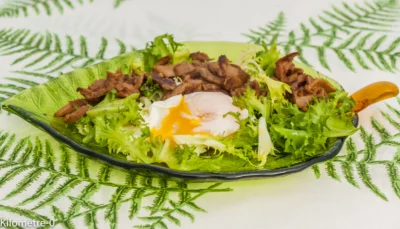 Photo de recette , oeuf, oeuf poché, cèpes, entrée, Noël, festif, rapide, champignons, de Kilomètre-0, blog de cuisine réalisée à partir de produits de saison et issus de circuits courts