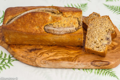 Photo de recette de banana bread aux flocons d'avoine, gâteau du matin, bananes, fruits, énergétique, bio, facile, rapide, de Kilomètre-0, blog de cuisine réalisée à partir de produits de saison et issus de circuits courts